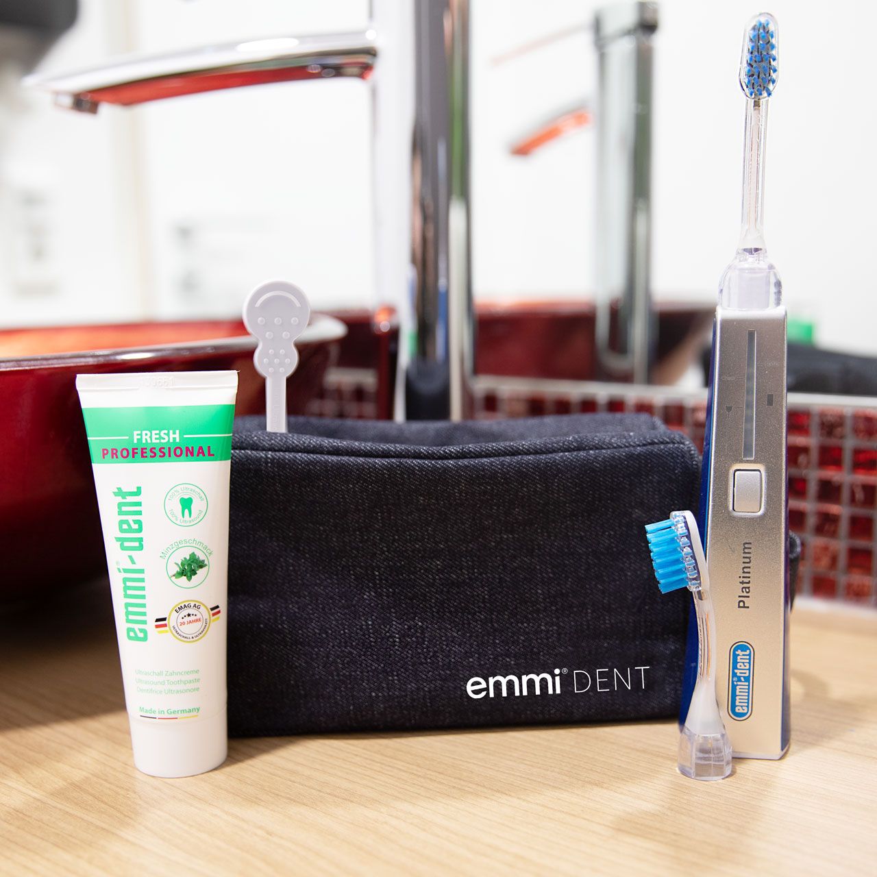 emmi-dent-reisetasche-schwarz-aufbewahrungstasche-f-r-ultraschallzahnb-rste-aufs image 2