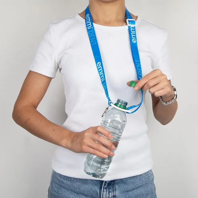 emmi-dent-flaschenbandanh-nger-praktischer-flaschenhalter-und-schl-sselband-f-r- image 1